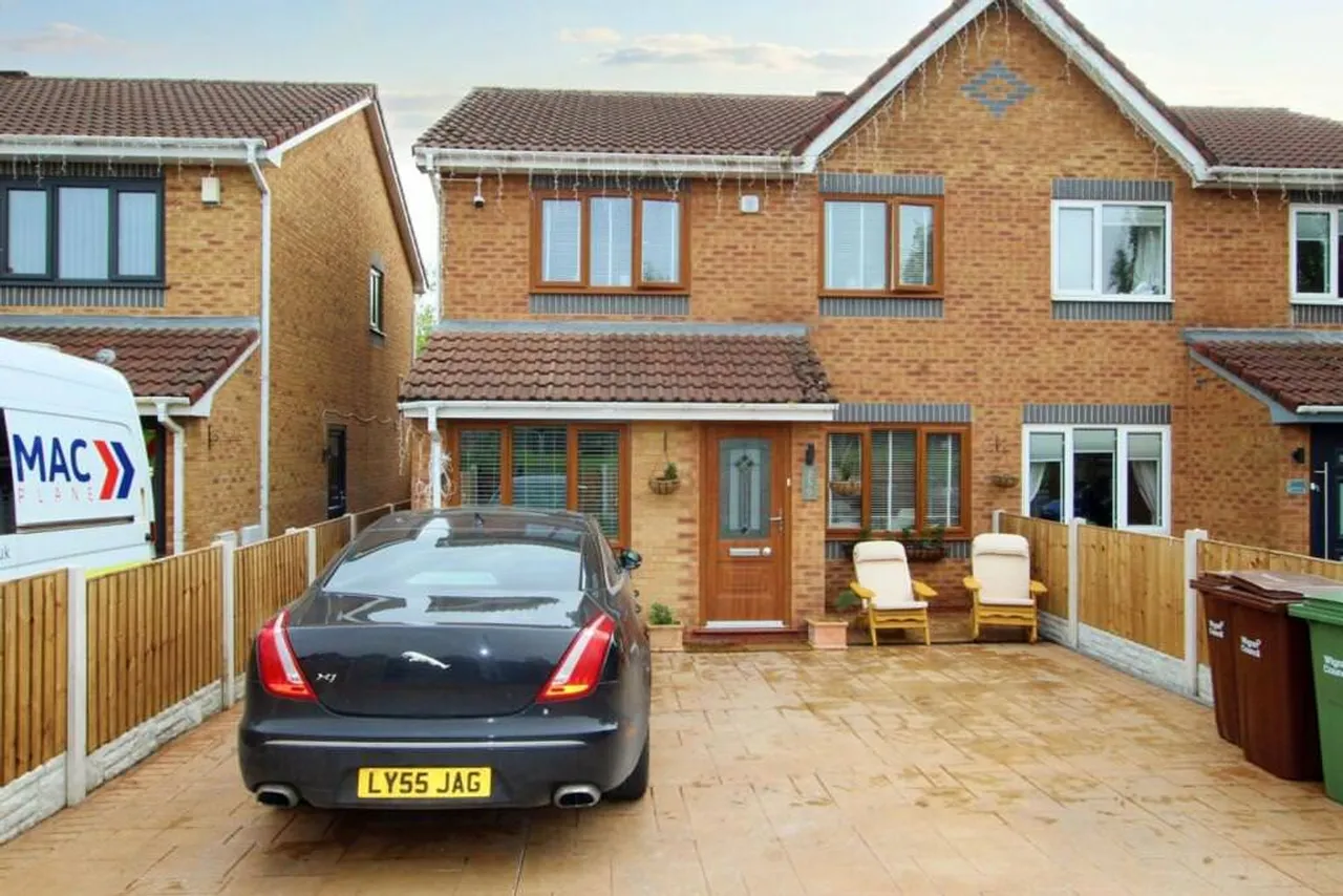 3 bed house for sale — Bryn Road, Ashton-In-Makerfield, Wigan, Wigan, WN4 8BU