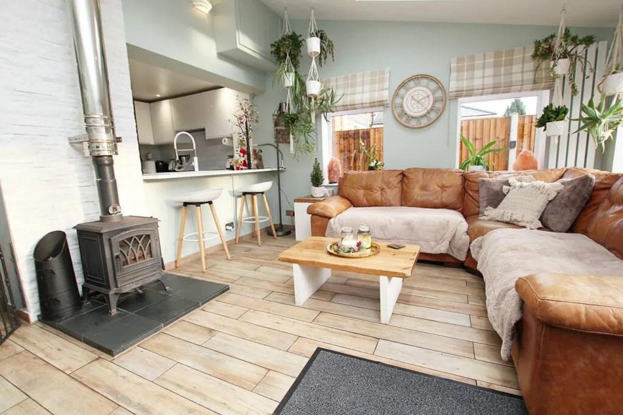 Bryn Road, Ashton-In-Makerfield, Wigan, Wigan, WN4 8BU, photo 6
