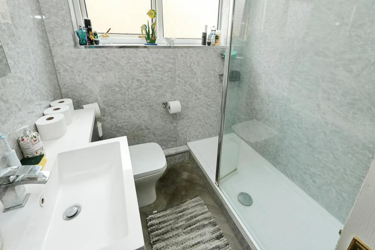 Wiltshire Drive, Halesowen, B63, photo 4