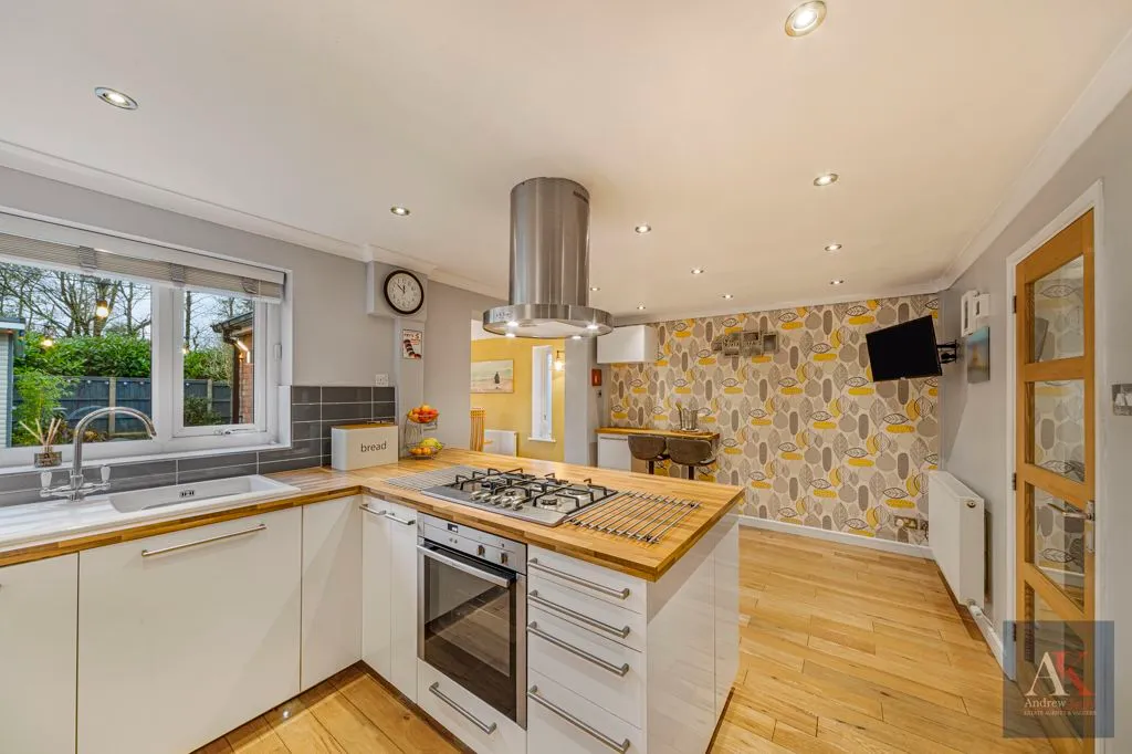 Badger Close, Rochdale OL16 4QR, photo 7