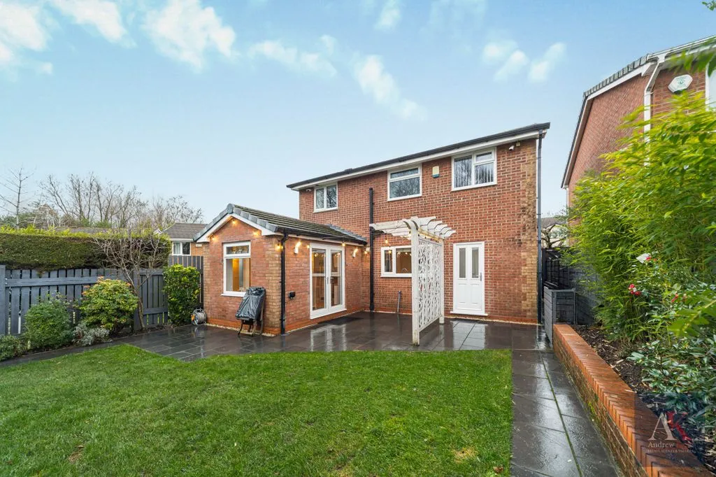 Badger Close, Rochdale OL16 4QR, photo 22