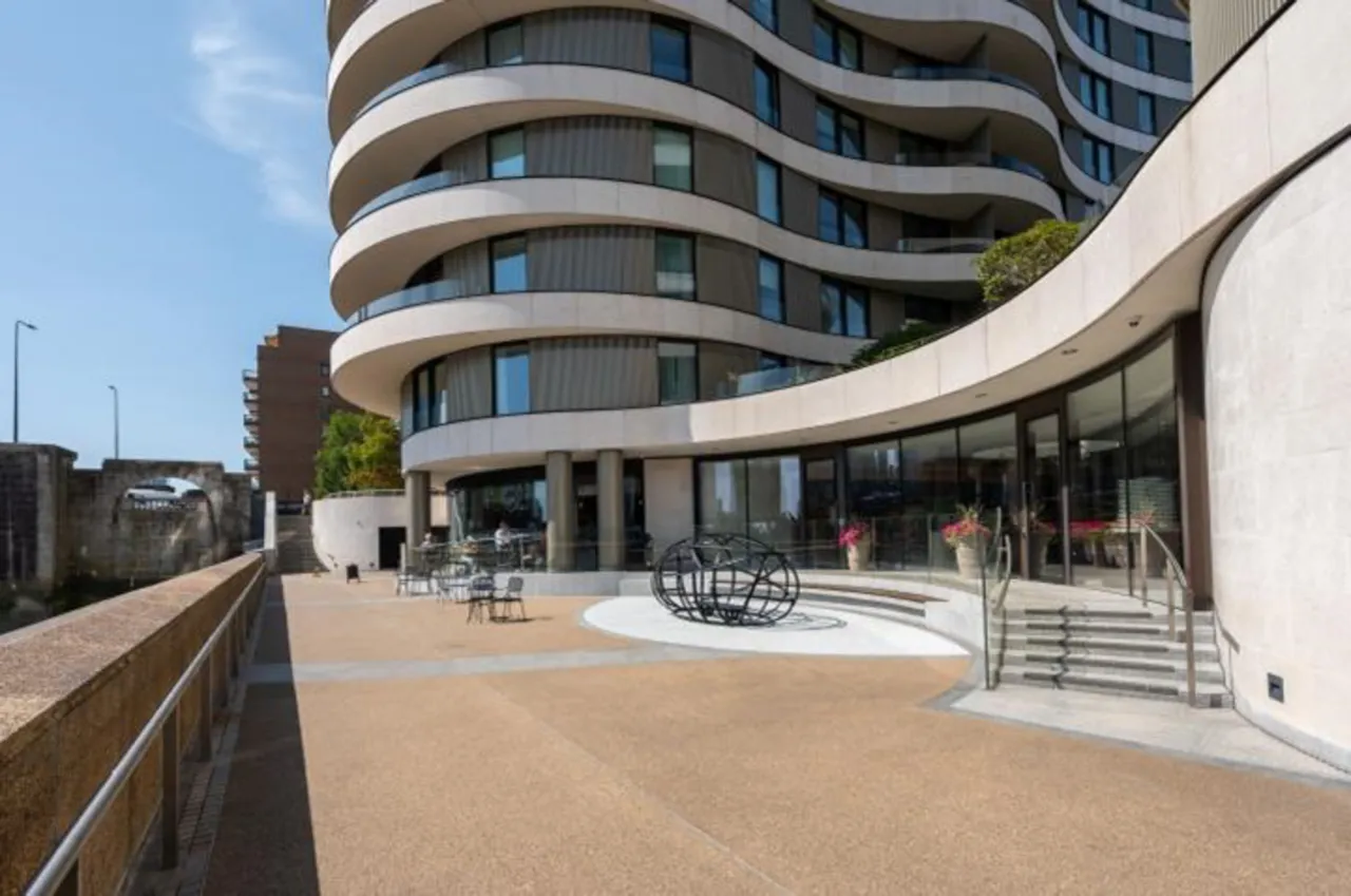 1 bed flat for sale — Apartment E201, Riverwalk, 161 Millbank, London