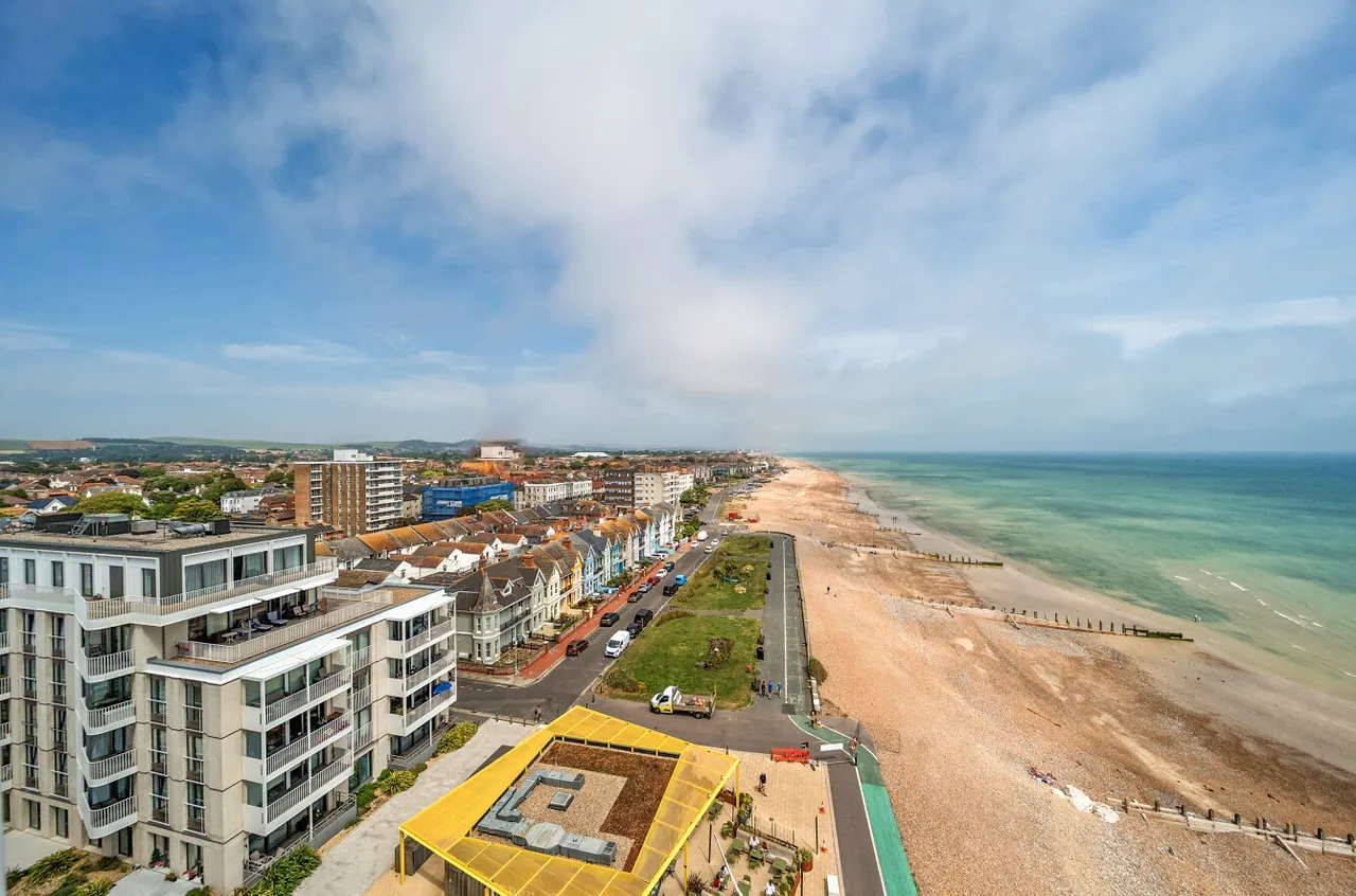 Brighton Road, Worthing, BN11, photo 7