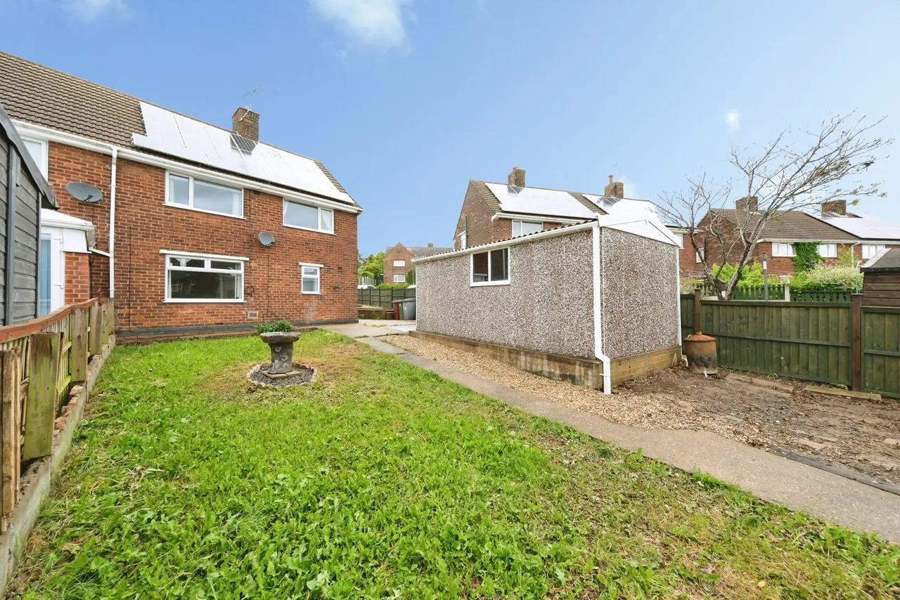 Chestnut Drive, Shirebrook, Mansfield, Derbyshire, NG20, photo 4