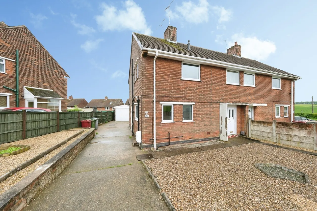 3 bed house for sale — Chestnut Drive, Shirebrook, Mansfield, Derbyshire, NG20