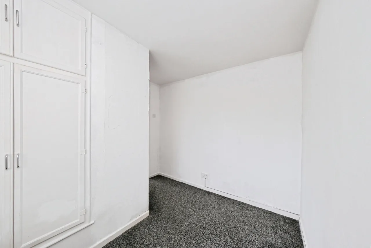 Chestnut Drive, Shirebrook, Mansfield, Derbyshire, NG20, photo 13