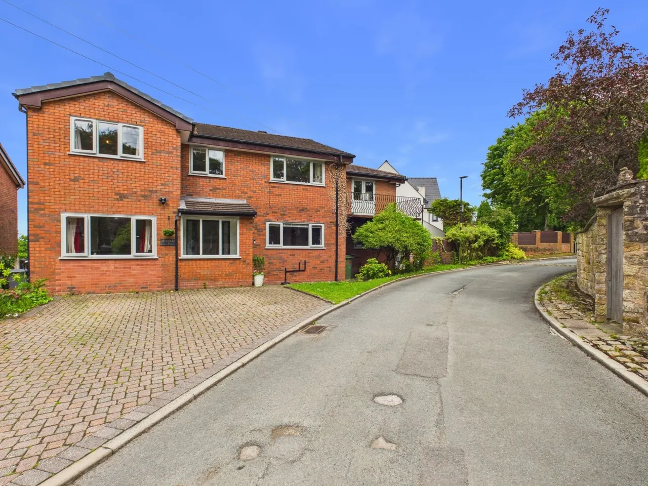 Werneth Rise, Hyde, SK14, photo 3