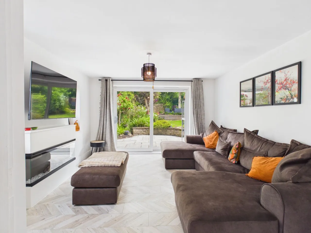 Werneth Rise, Hyde, SK14, photo 6