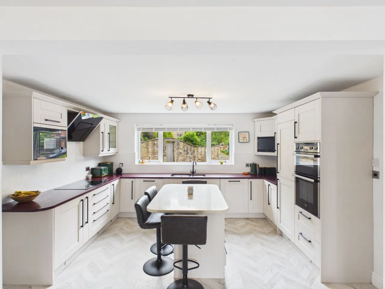 Werneth Rise, Hyde, SK14, photo 11