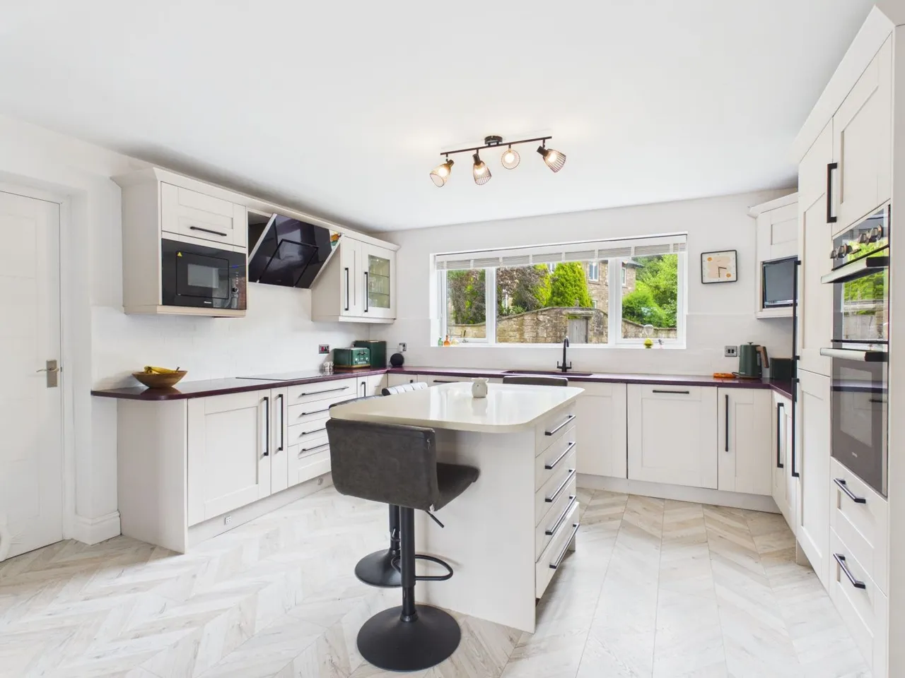 Werneth Rise, Hyde, SK14, photo 10
