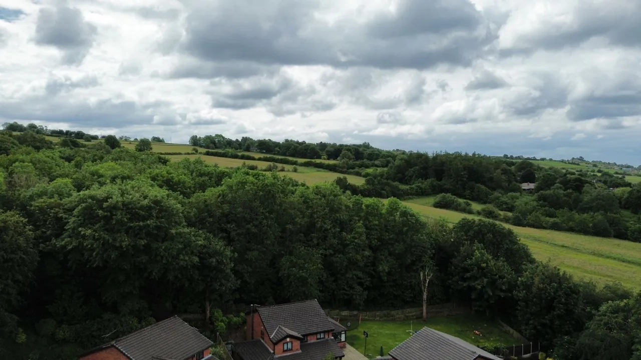 Werneth Rise, Hyde, SK14, photo 60