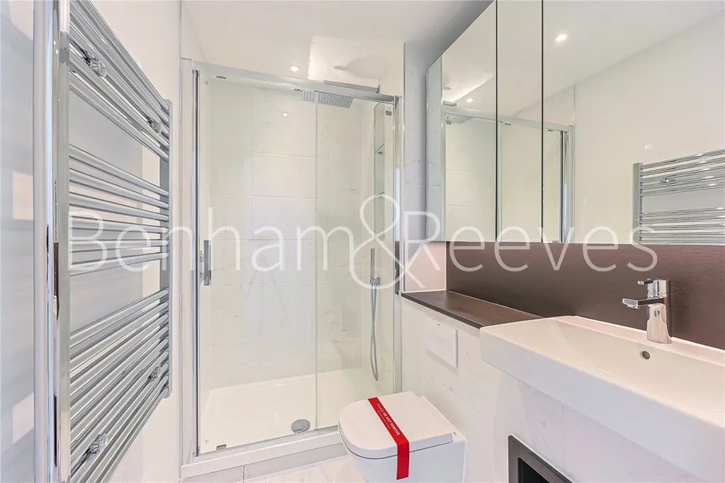 Sanday Drive, Beaufort Park, NW9, photo 17