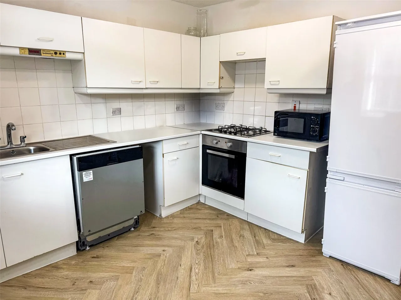 Pavilion Road, Aldershot, Hampshire, GU11 3NX, photo 15