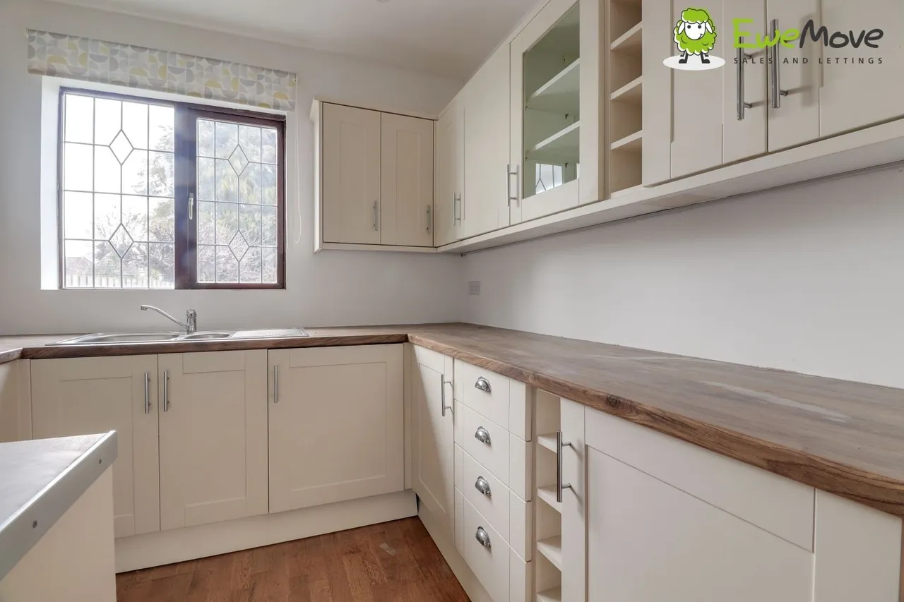 Elmwood Crescent, Luton, LU2, photo 9