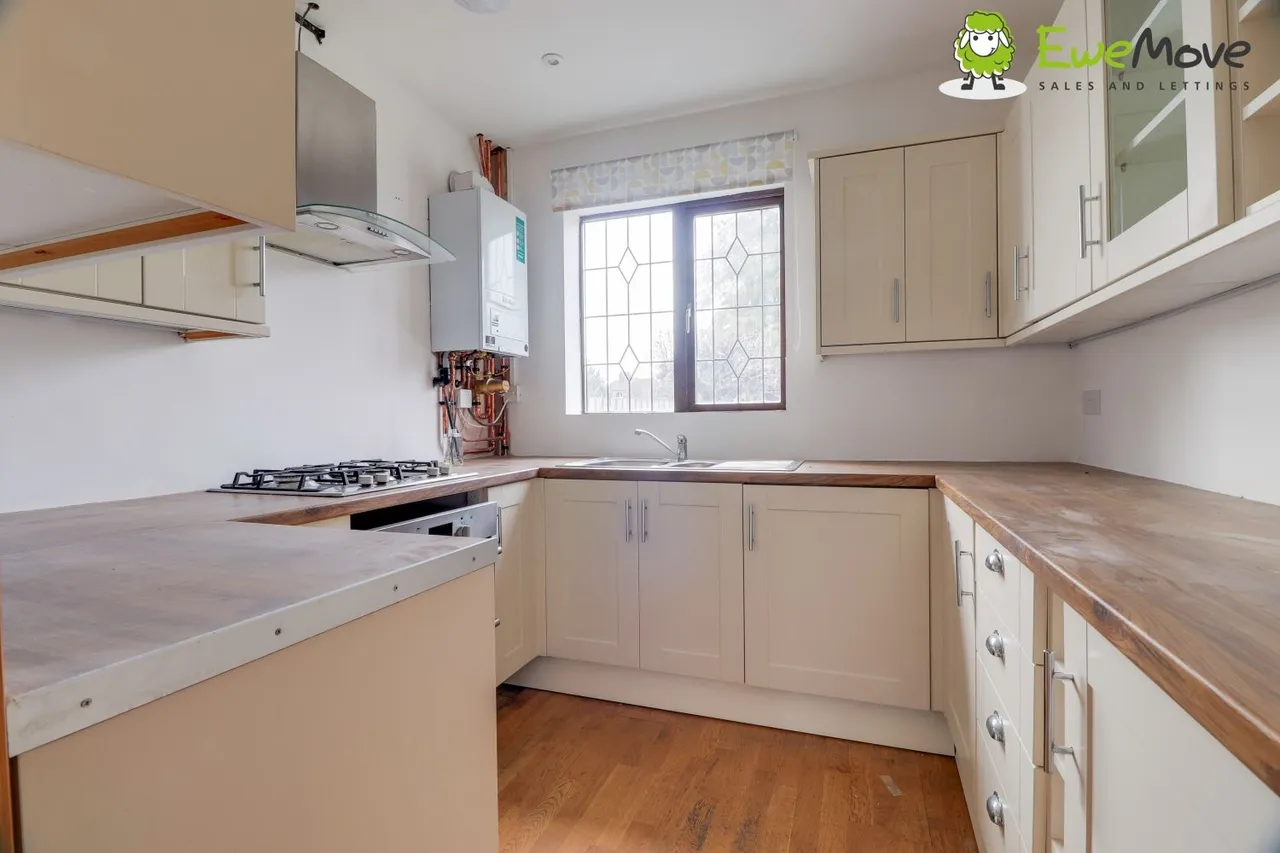 Elmwood Crescent, Luton, LU2, photo 10