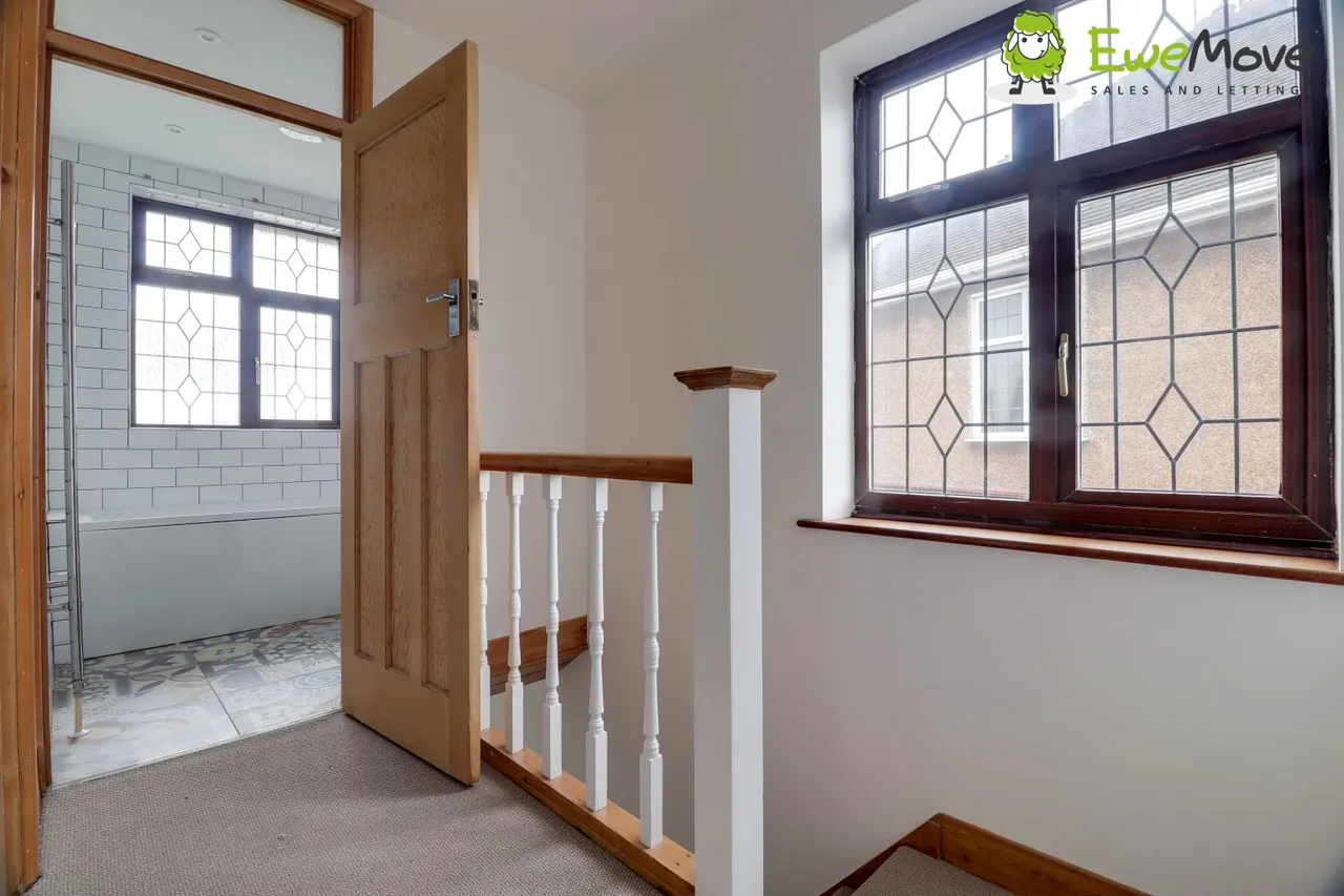 Elmwood Crescent, Luton, LU2, photo 13