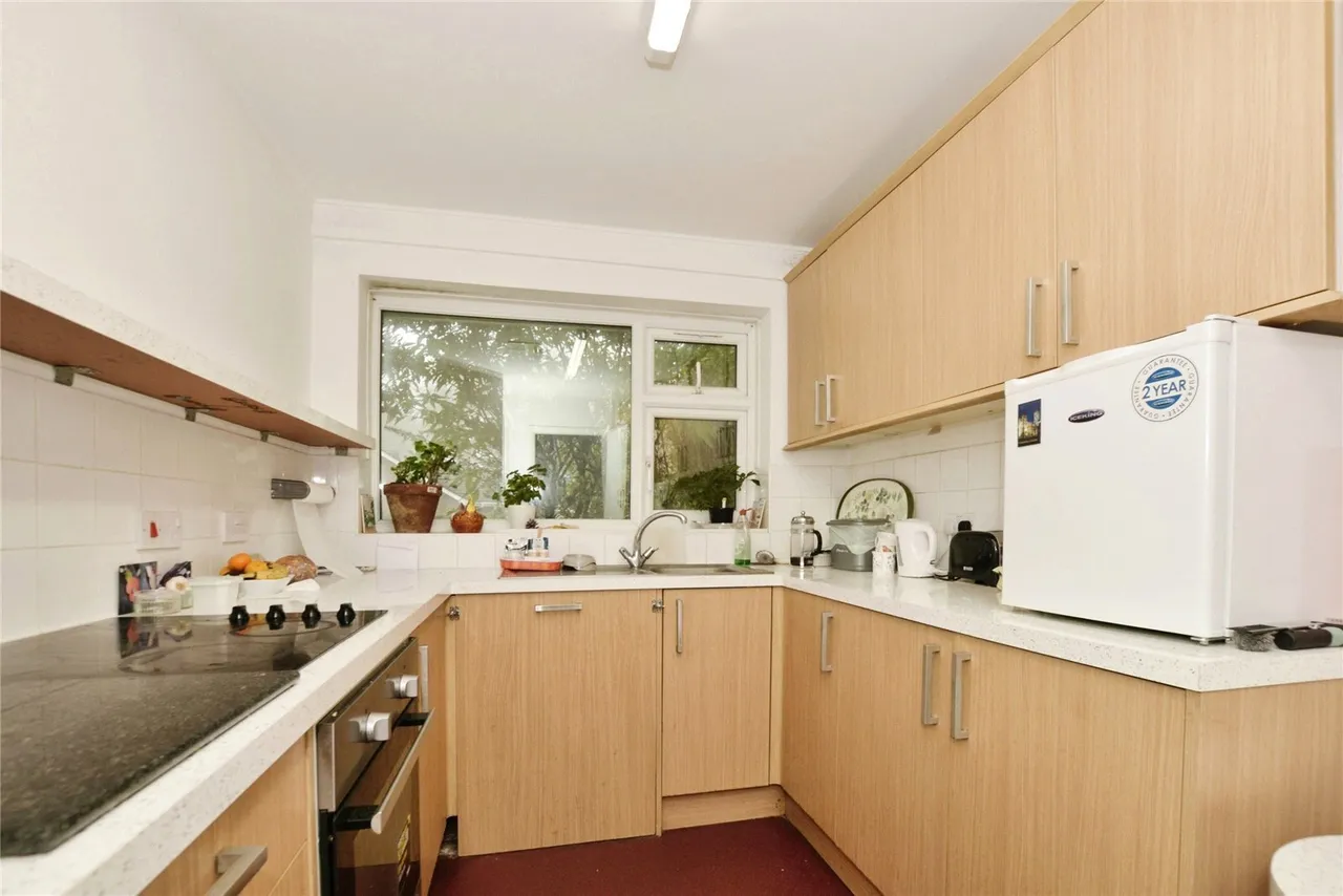 Fern Close, Hawkinge, Folkestone, Kent, CT18, photo 4