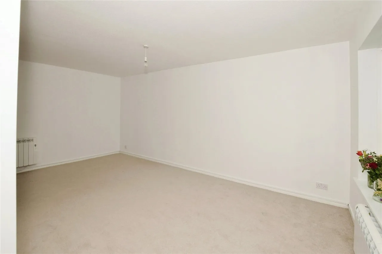 Fern Close, Hawkinge, Folkestone, Kent, CT18, photo 11