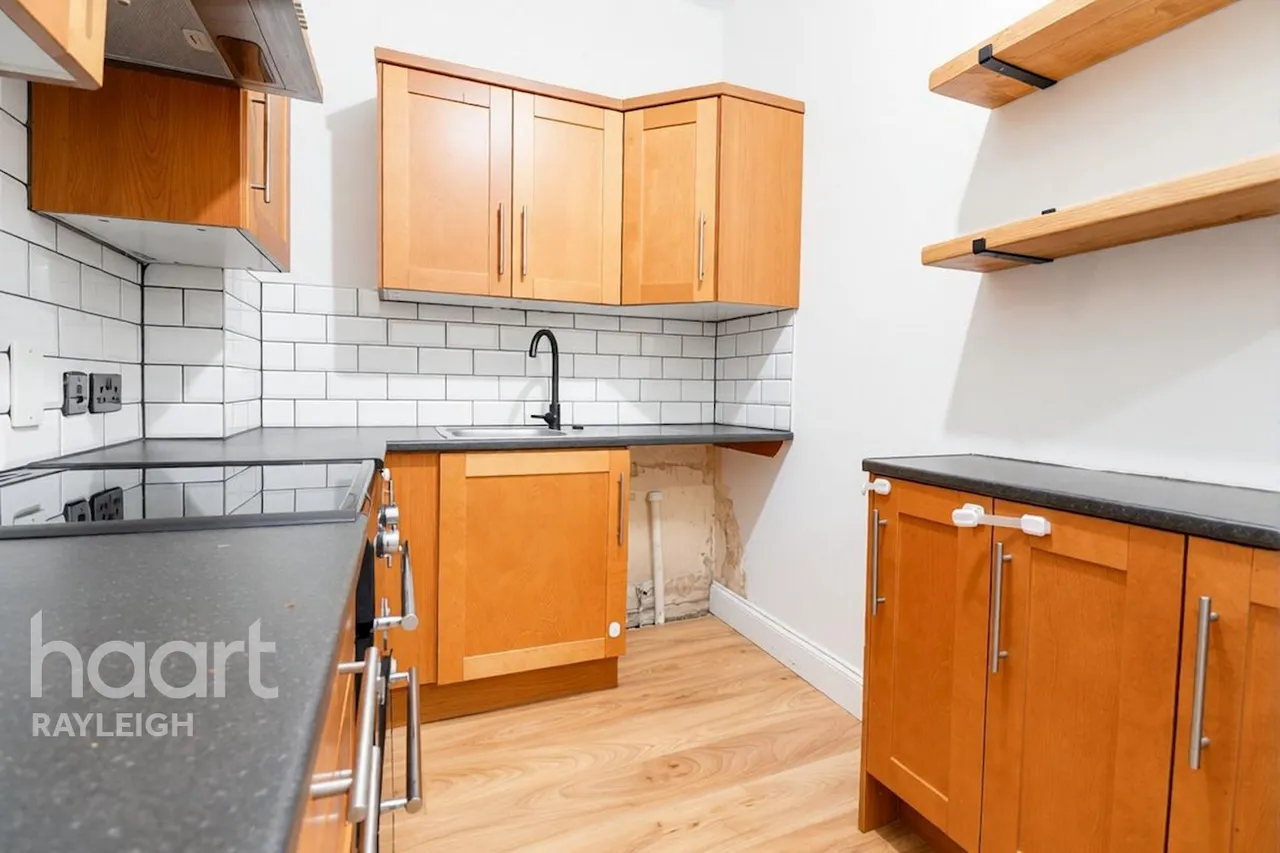 Arterial Road, Leigh-on-Sea, SS9, photo 6