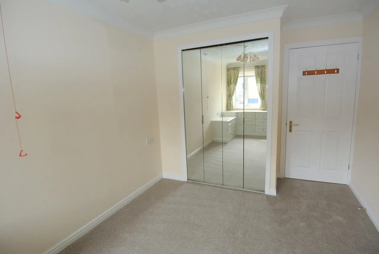 Parkland Grove, Ashford, Surrey, TW15 2GA, photo 6