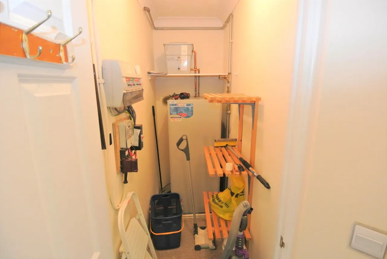 Parkland Grove, Ashford, Surrey, TW15 2GA, photo 5