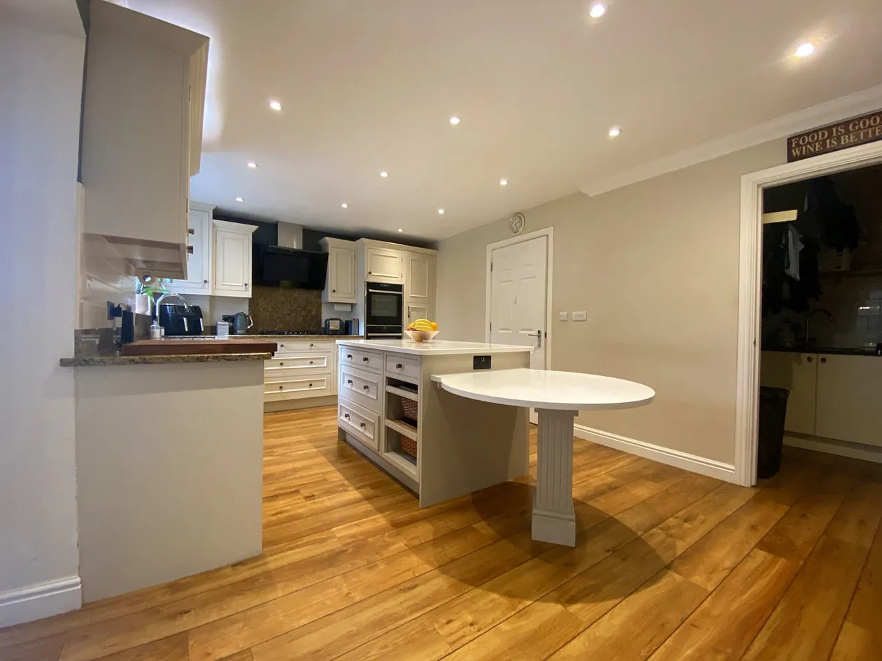 The Village, Caterham, Surrey, photo 5