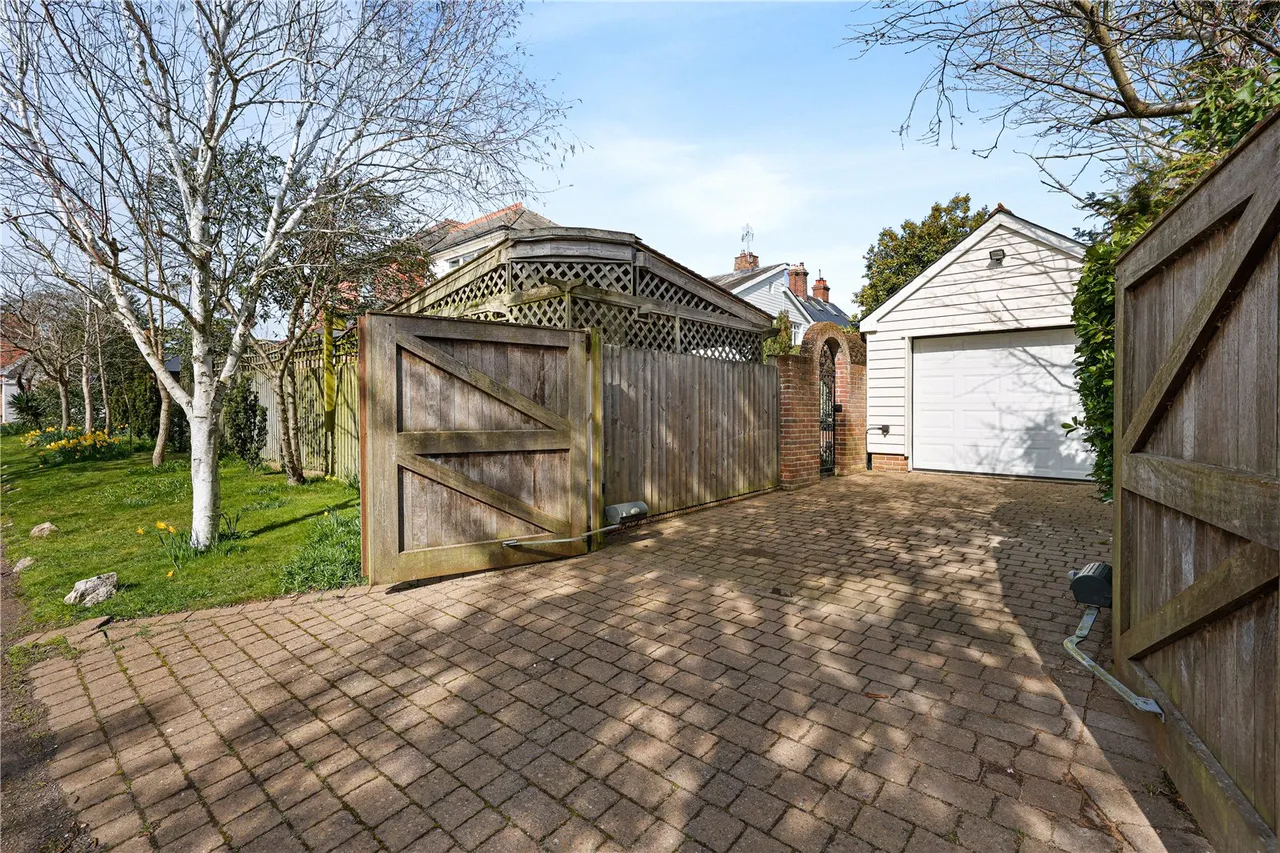 Beach Road, West Mersea, CO5, photo 33