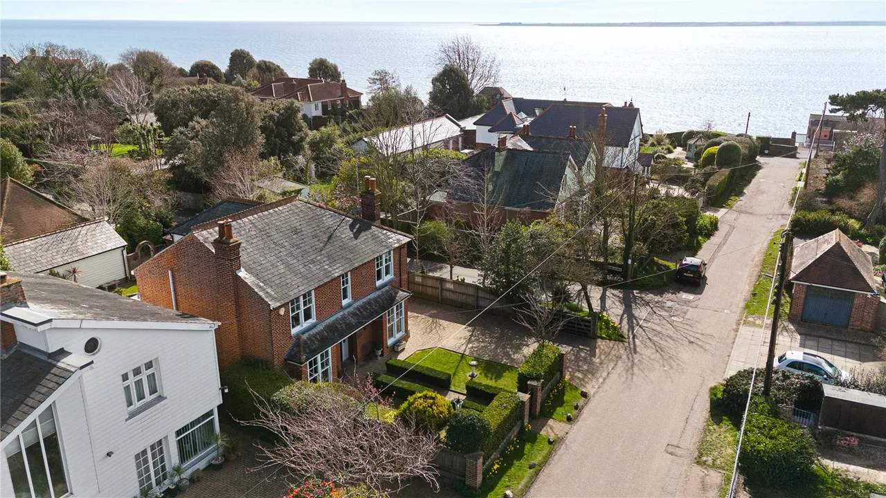 Beach Road, West Mersea, CO5, photo 2