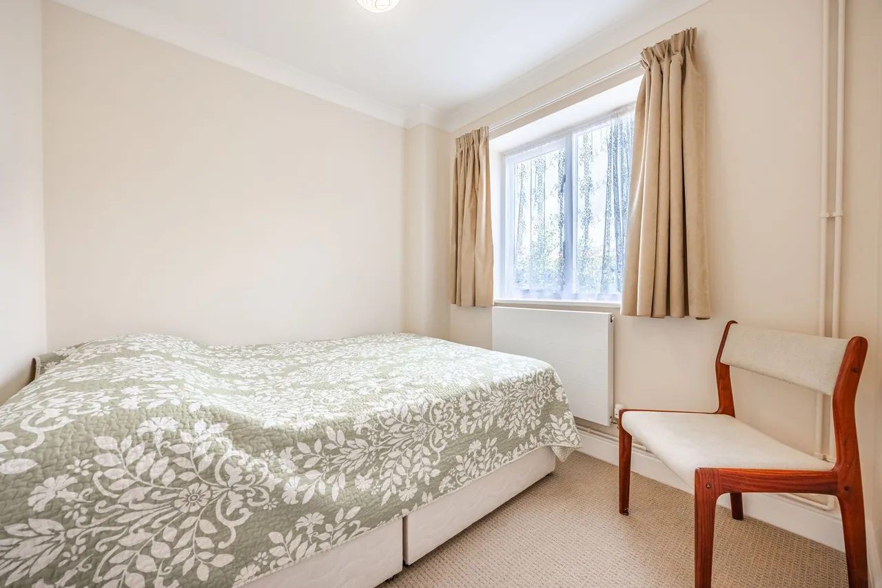 Immaculate Coastal Retreat with Priva, photo 9