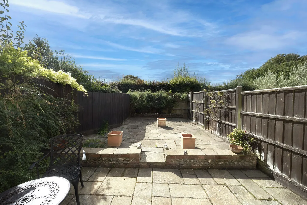 Immaculate Coastal Retreat with Priva, photo 15