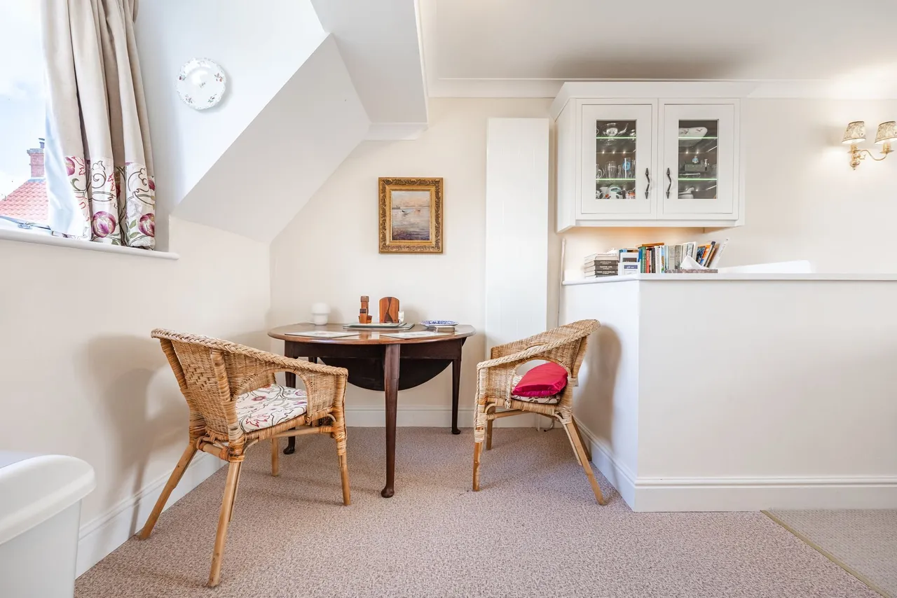 Immaculate Coastal Retreat with Priva, photo 6
