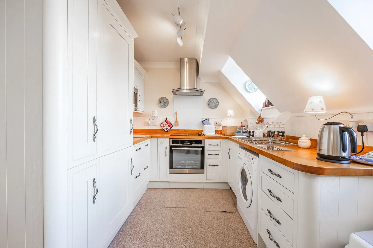 Immaculate Coastal Retreat with Priva, photo 2