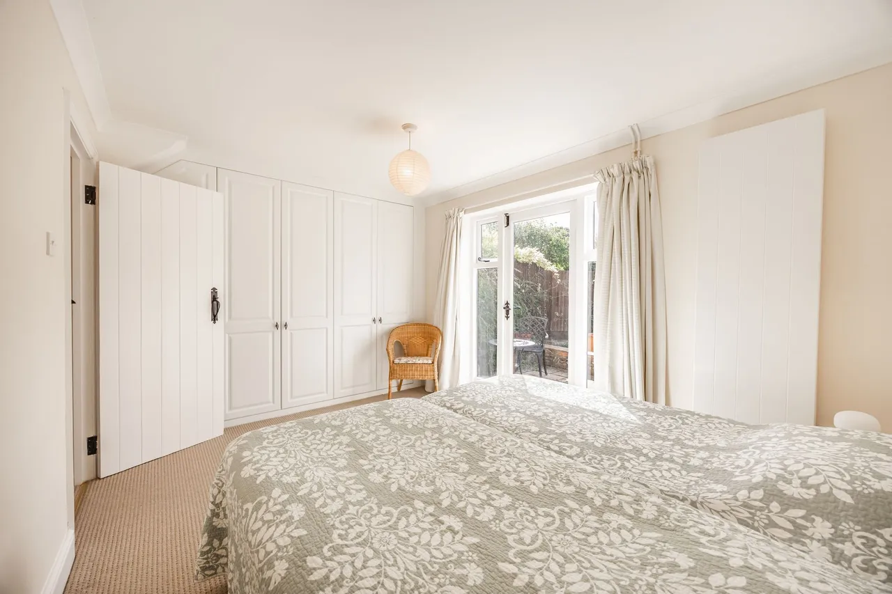 Immaculate Coastal Retreat with Priva, photo 11