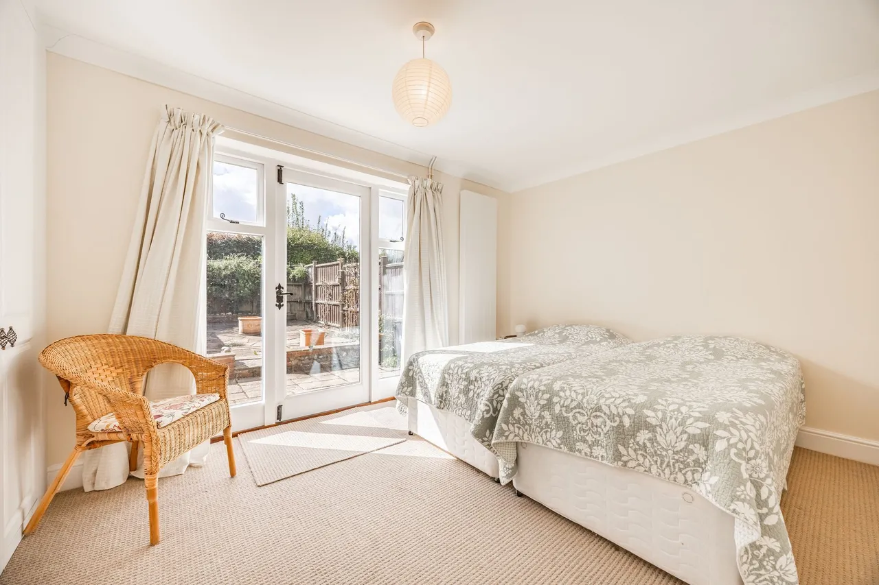 Immaculate Coastal Retreat with Priva, photo 10