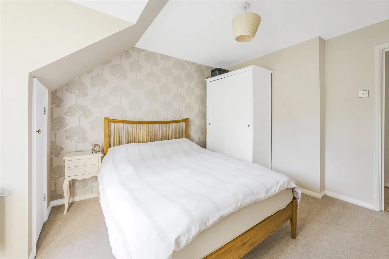 Alexandra Gardens, Knaphill, GU21, photo 8