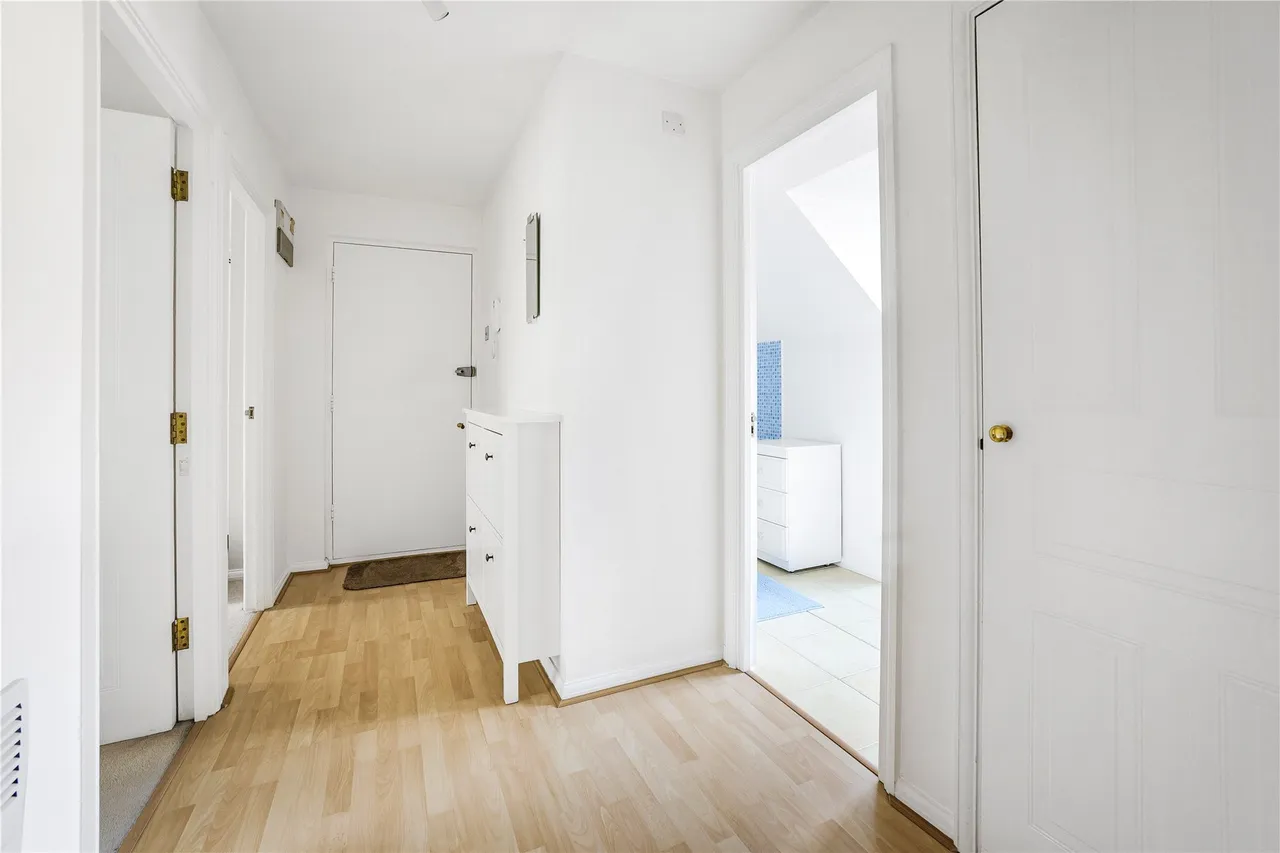 Alexandra Gardens, Knaphill, GU21, photo 6