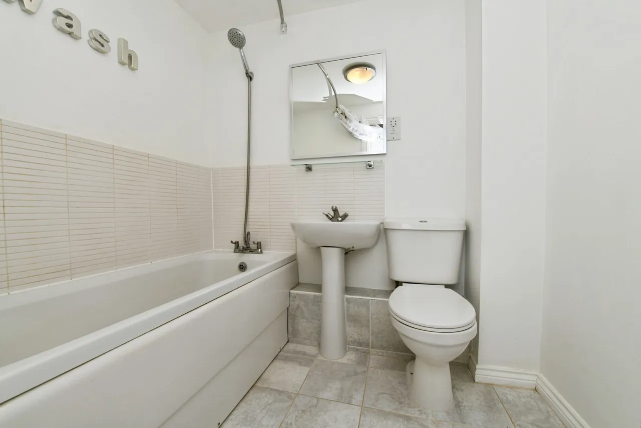 Hobart Close, Chelmsford, Essex, CM1, photo 8