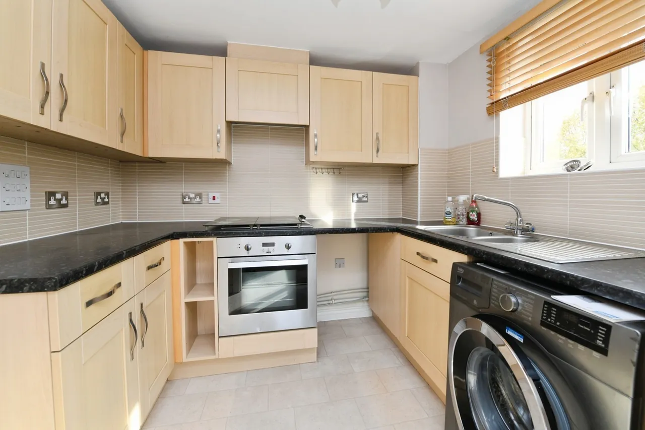 Hobart Close, Chelmsford, Essex, CM1, photo 14