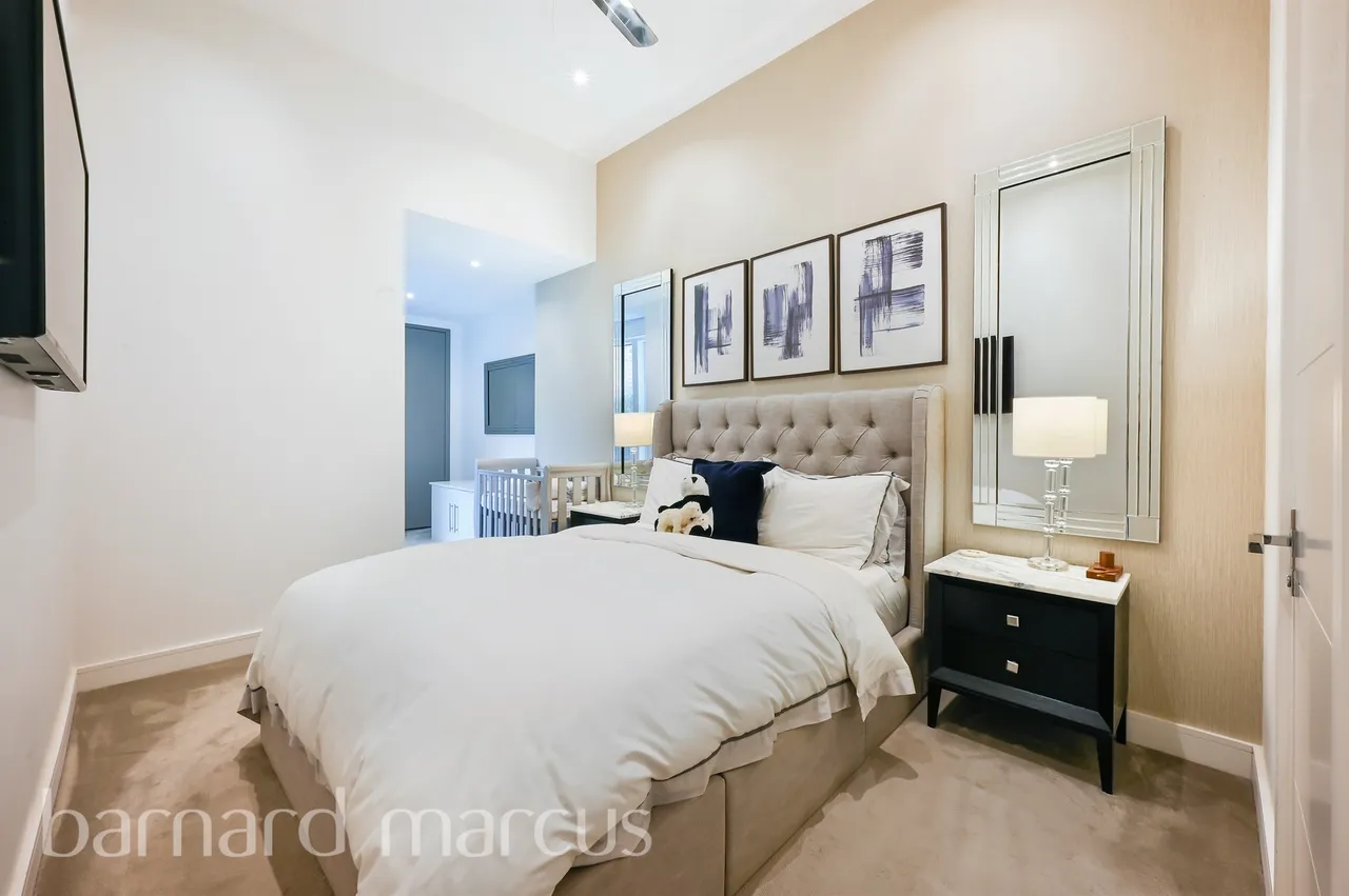 Sinclair Road, London, W14, photo 15