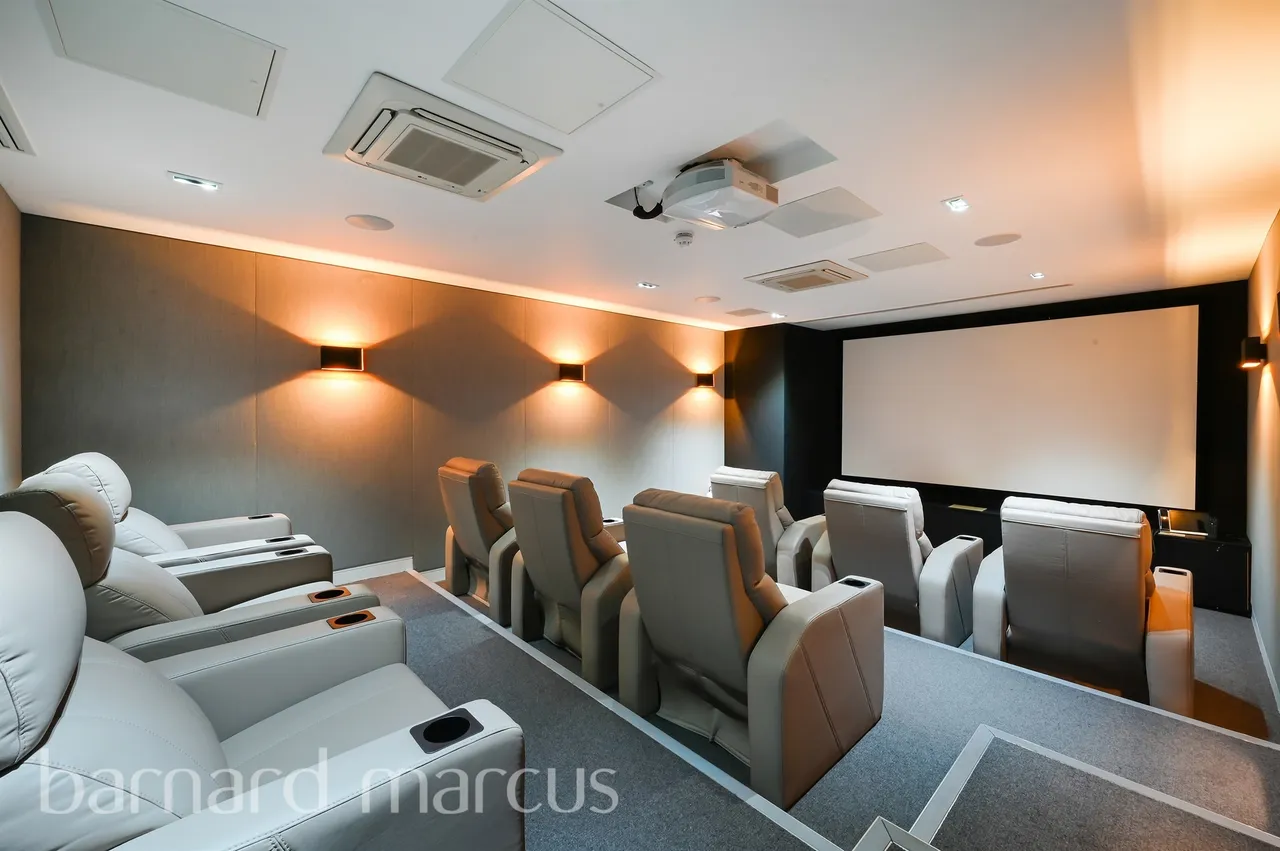Sinclair Road, London, W14, photo 5