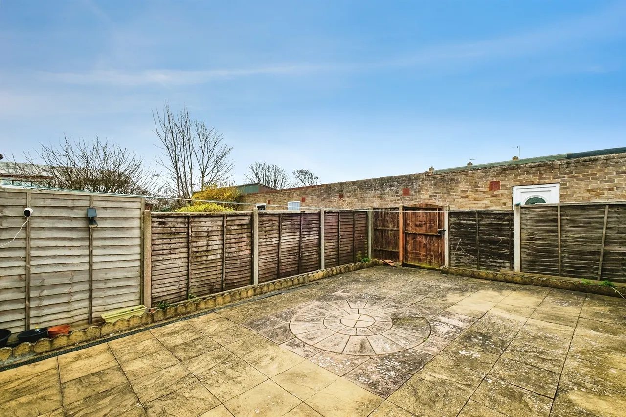 Larkfield Close, Lancing, BN15, photo 11