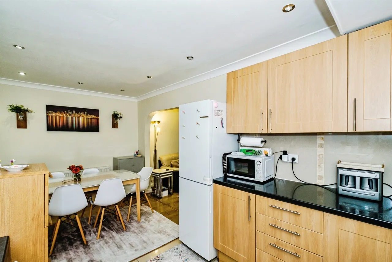 Larkfield Close, Lancing, BN15, photo 6