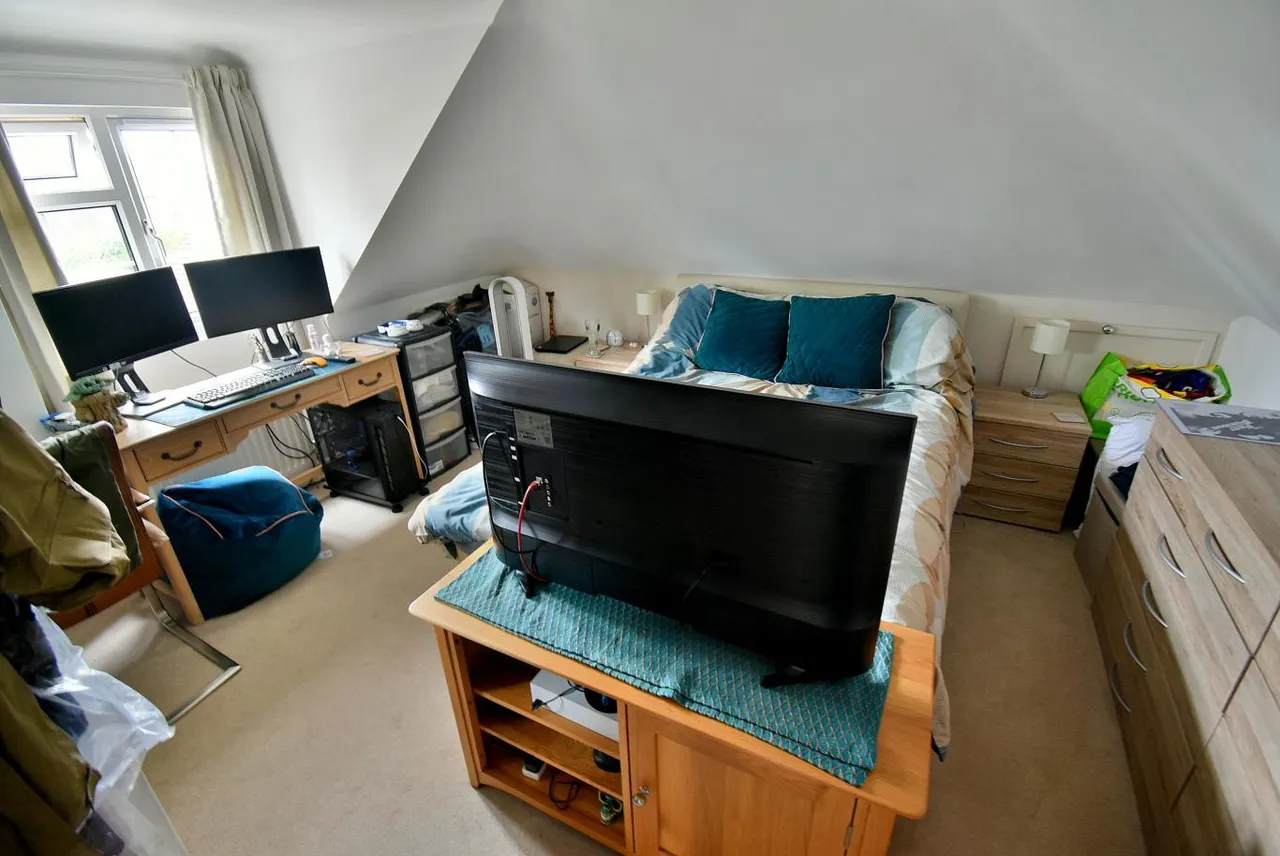 Fernlea Close, BH22, photo 15