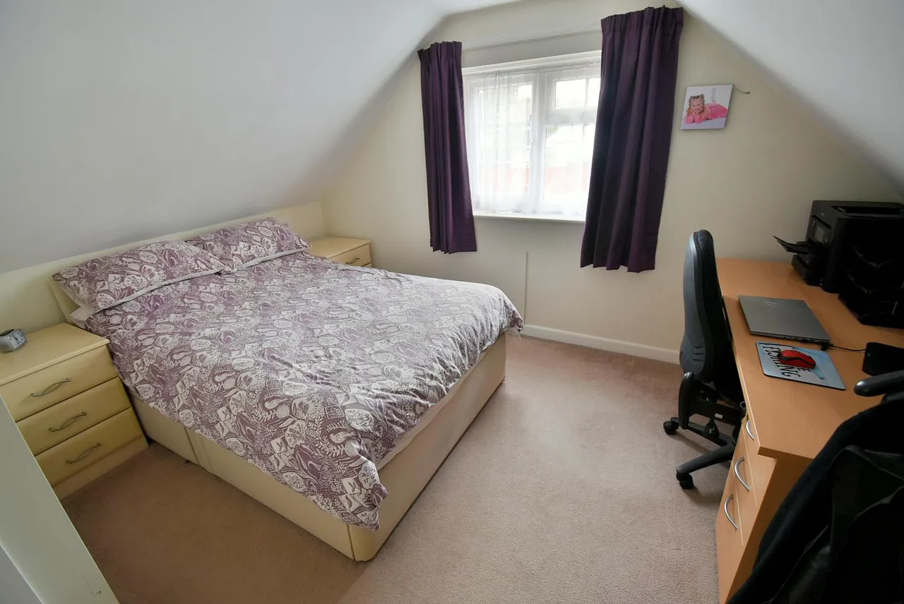 Fernlea Close, BH22, photo 16