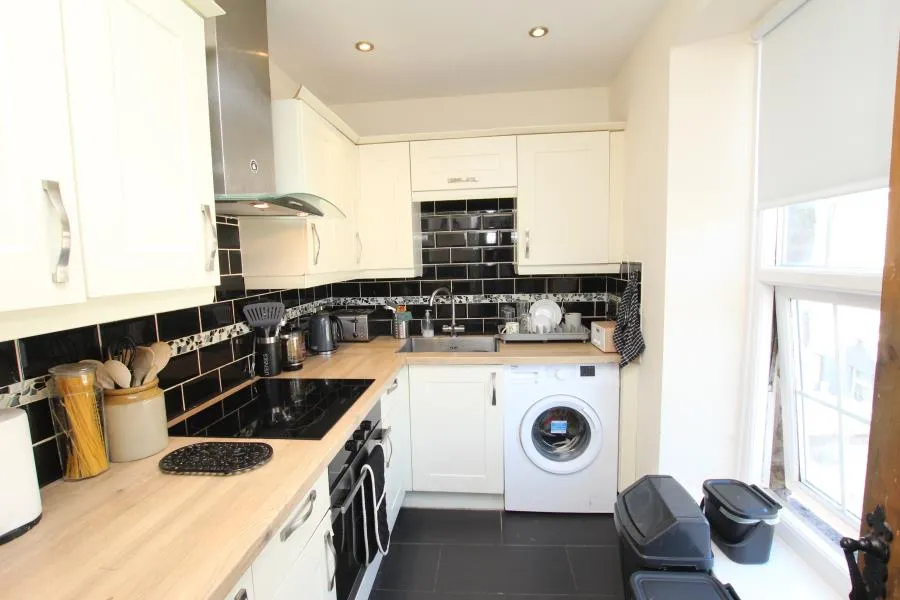 Fishponds Road, Fishponds, BS16, photo 2