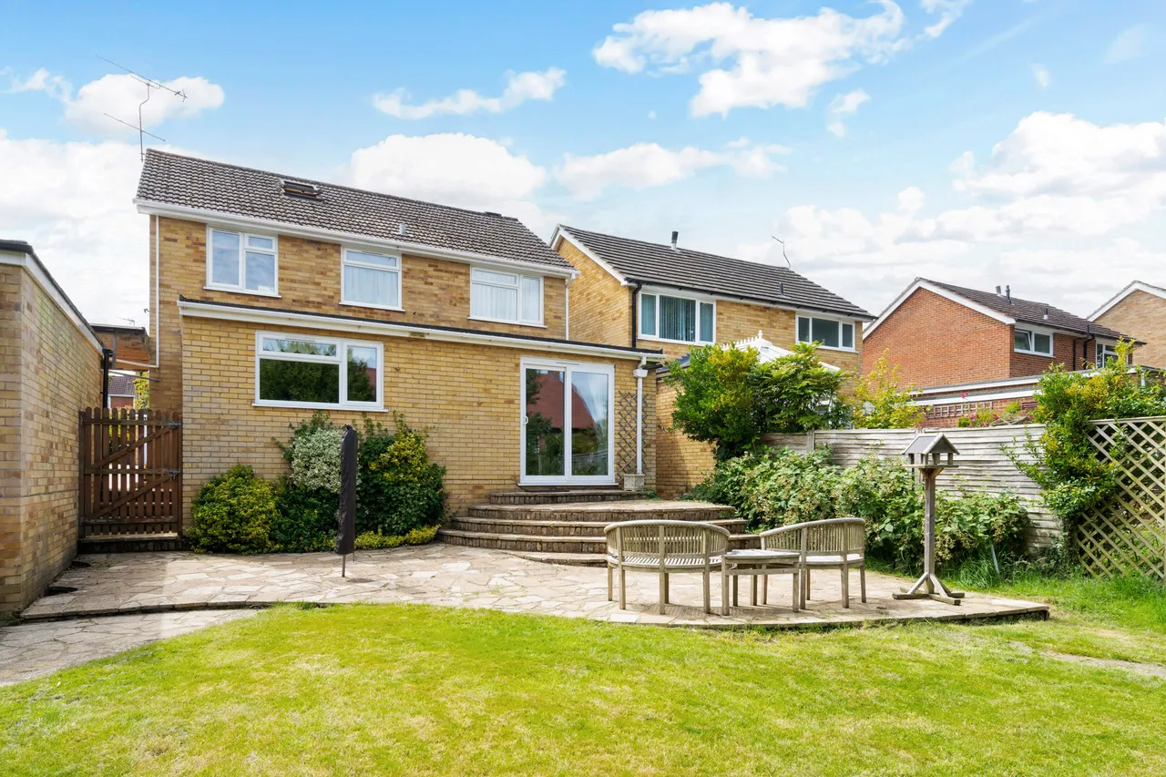 4 bed house for sale — Allen Drive, Walters Ash, HP14