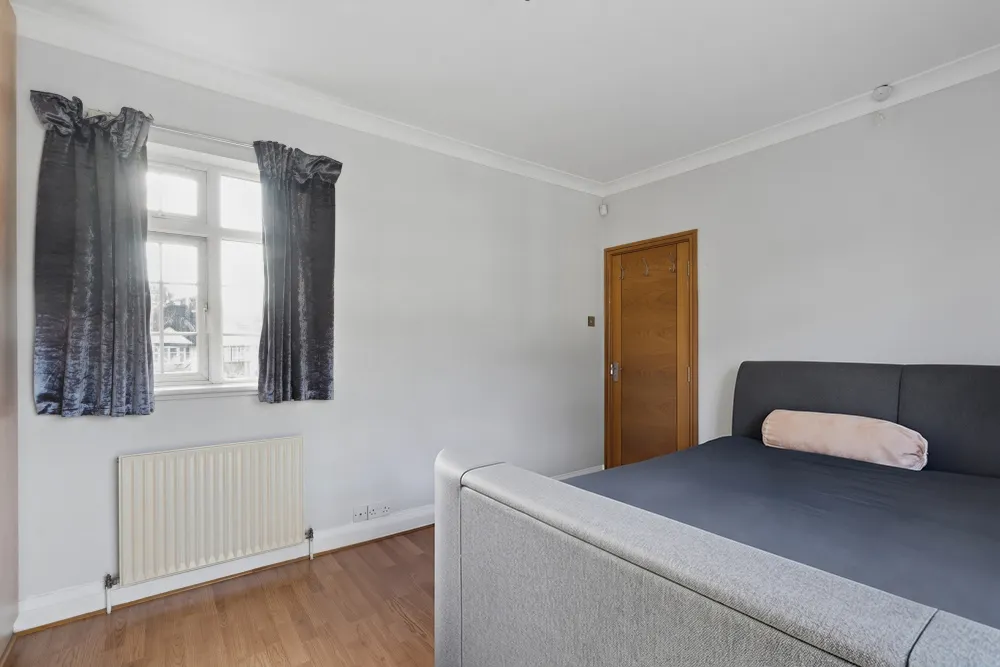 Birchen Grove, Kingsbury, NW9, photo 13