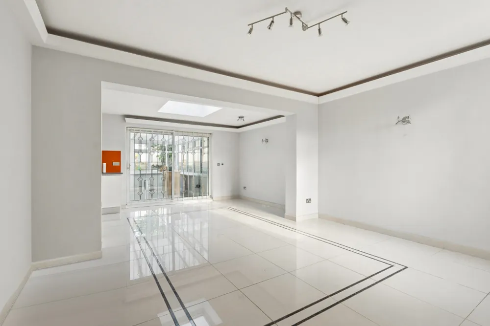 Birchen Grove, Kingsbury, NW9, photo 4