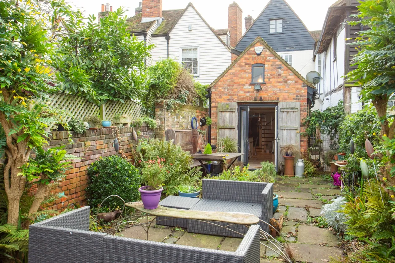West Street, Faversham, ME13, photo 33