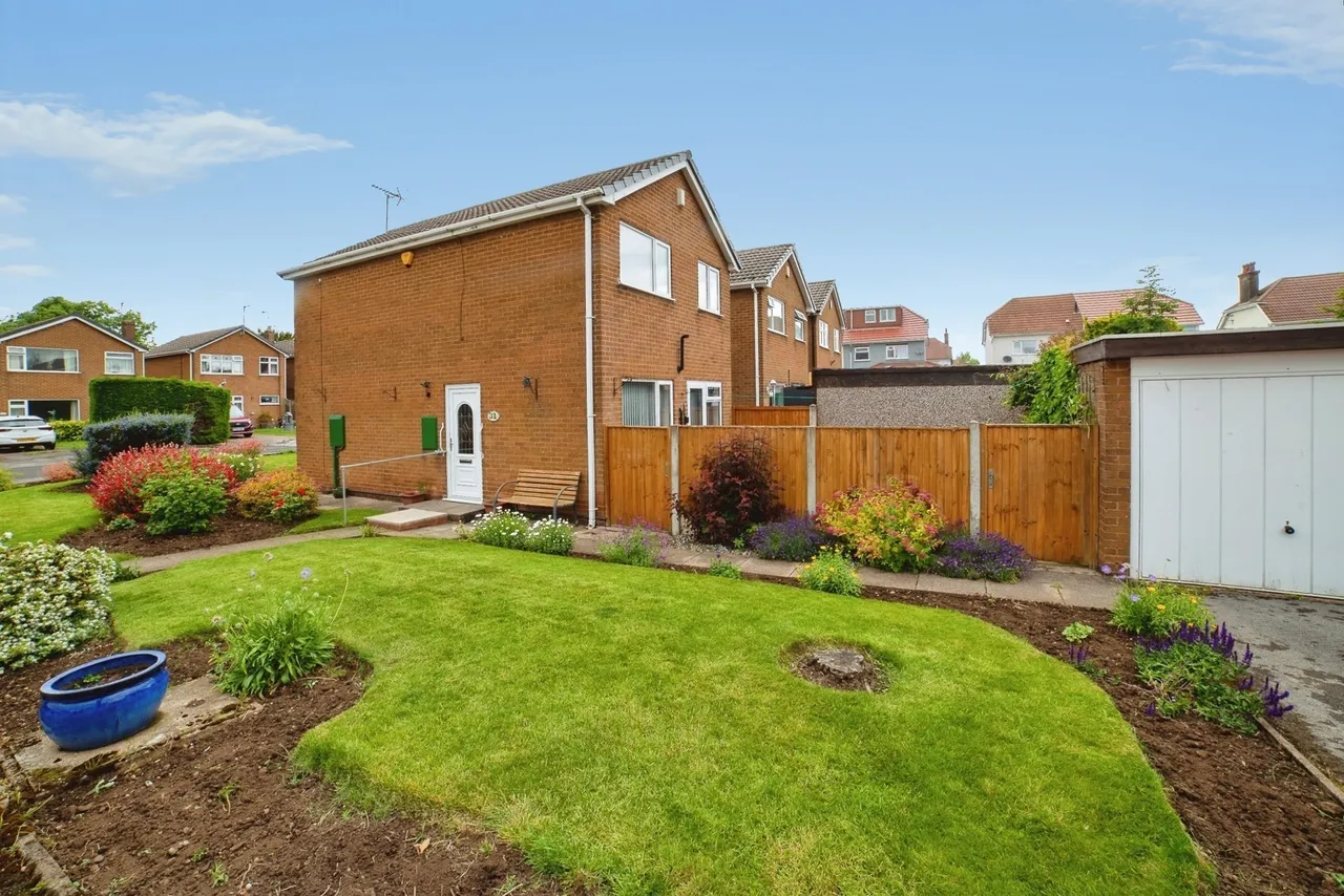 Birchwood Drive, Sutton-in-Ashfield, NG17, photo 18